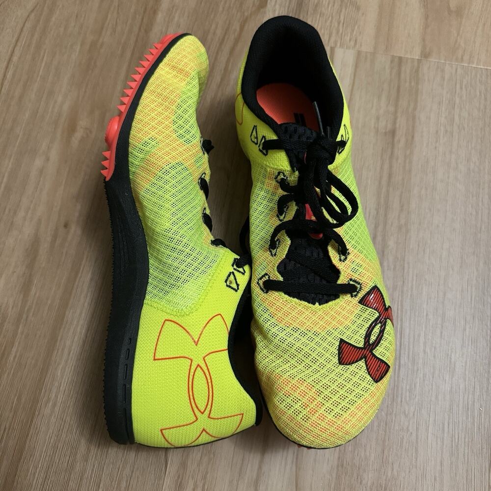 Under Armour Kick Distance 4 Track Mens Size 12 Yellow/Red/Black No Metal Spikes